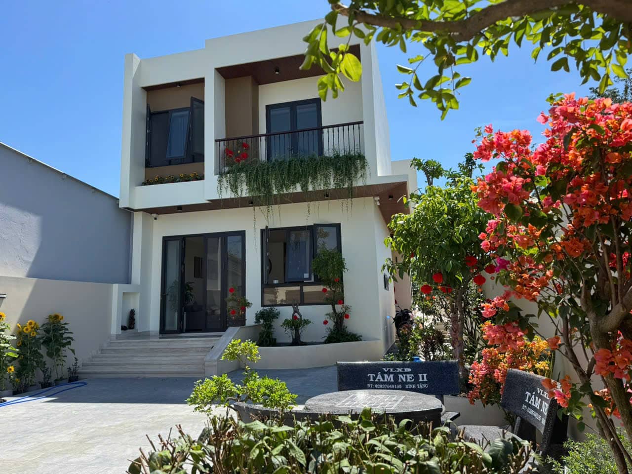 Mặt tiền villa Cuchi Downtown